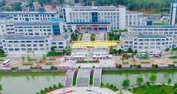 襄阳职业技术学院8