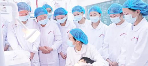 昆明卫生学校