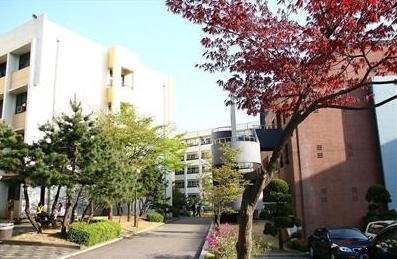 暻园大学