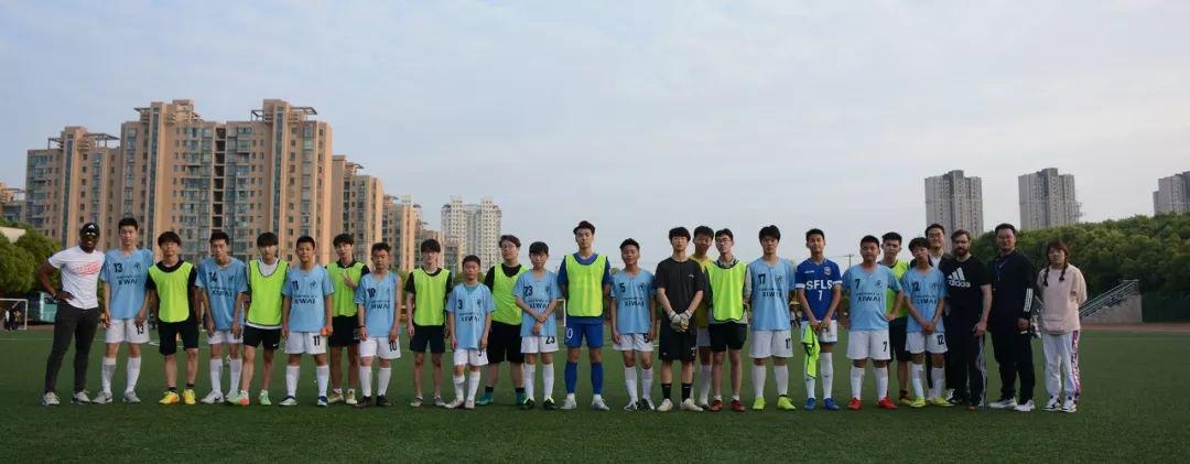 上师大附二外国际部足球友谊赛.jpg