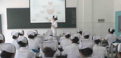 大连医科大学附属卫生学校