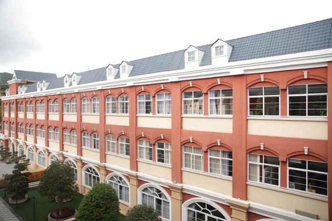 深圳华美外国语学校