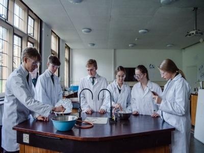 武昌实验寄宿学校国际班