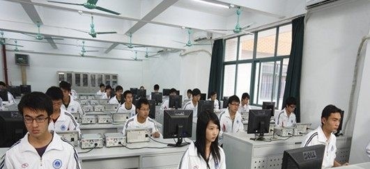 内江市第二职业中学