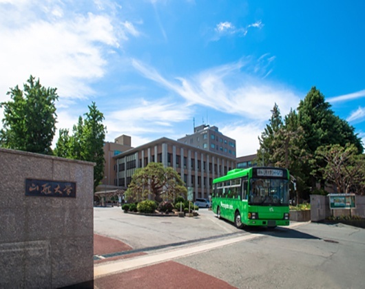 山形大学