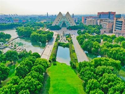 上海工程技术大学国际多语种特色高中项目