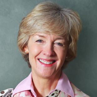 克拉丽莎·法尔