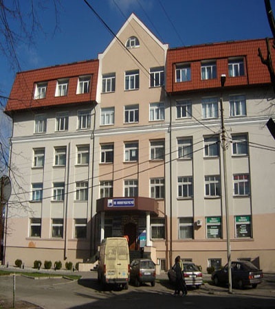 国际经济与法律学院
