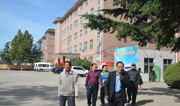 重庆市青山工业技工学校网站