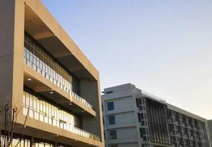 南通大学杏林学院是不是985大学?