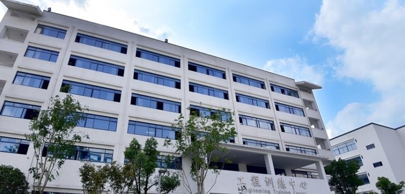 硅湖职业技术学院