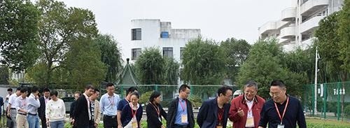 江阴华姿中等专业学校