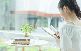 掌握基本的英语语法