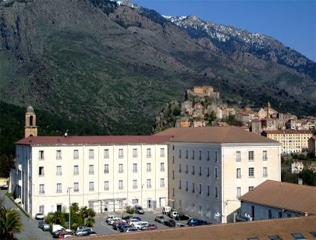 科西嘉大学