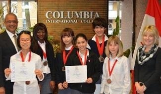 鞍山市新世纪学校国际2+1班
