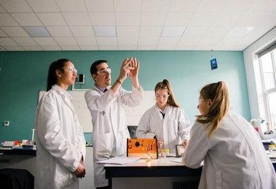 上海阿德科特学校科学社团：创新实验