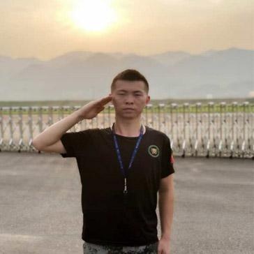 栾江教官