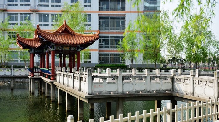 南阳医学高等专科学校