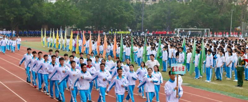 海南省國興中學(xué)2023年怎么樣、好不好