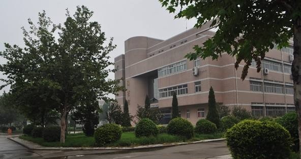 重庆市青山工业技工学校招生办