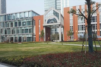 华师大二附中校园环境