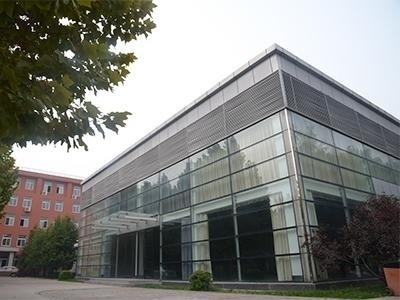 新府学外国语学校环境