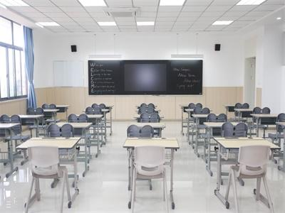 张家港外国语学校