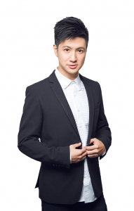 大连朗阁教育-Henry