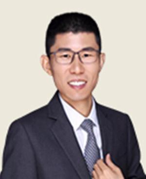 梁飞