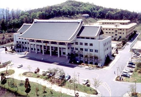 中央僧伽大学