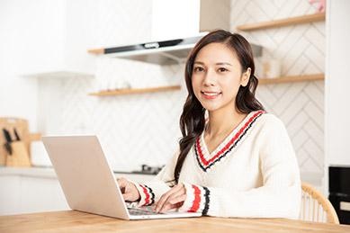 推出UID课程学期内培养出色学员计划和项目实战晚课