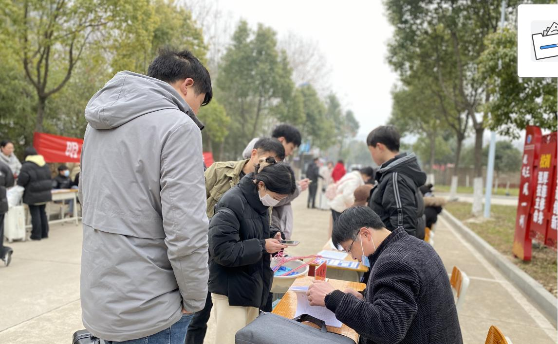 河南信阳航空服务学校