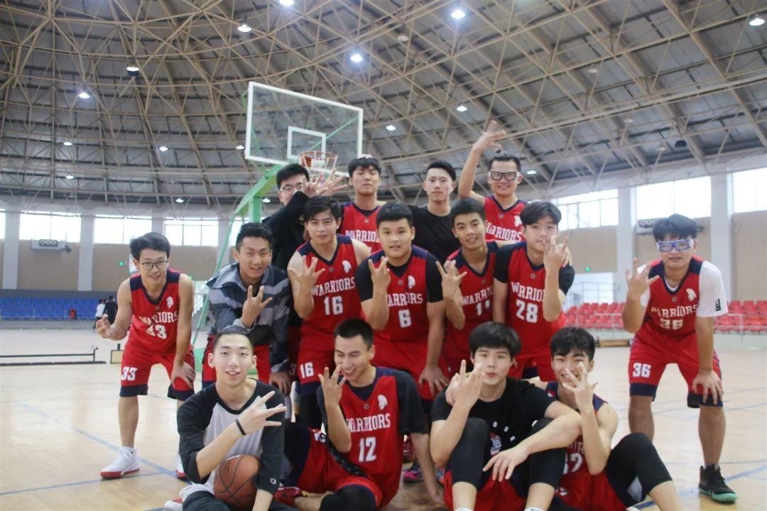 苏州枫华国际学校篮球赛.jpg