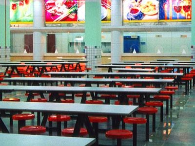 学校食堂