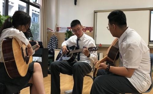 杭州上海世界外国语中学