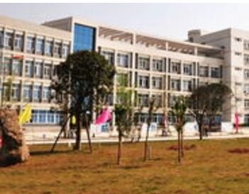 南充旅游职业中专学校