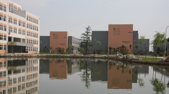 山东轻工工程学校