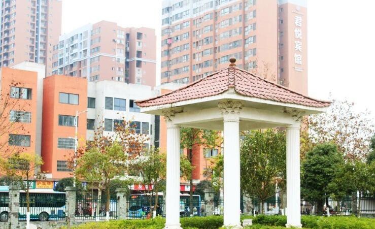 重庆应用技术职业学院