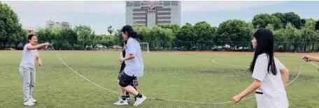 美国Lee Academy高级中学届运动会回顾