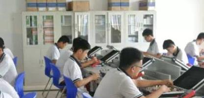 青岛市黄岛区高级职业技术学校地址，乘车路线