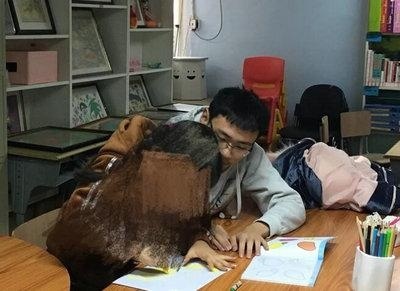 美国蓝带汇点高中Autism活动心得：画画