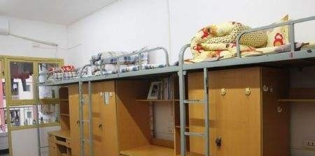 平昌县成人中等专业学校