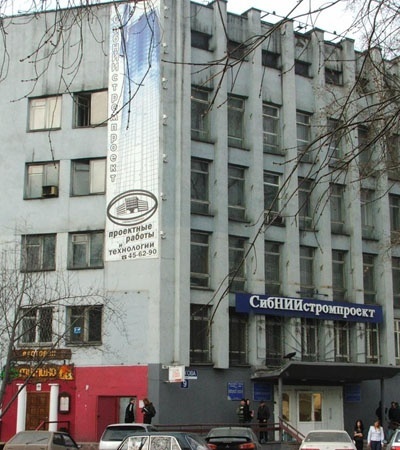 国际经济与法律学院