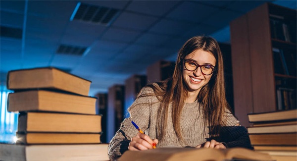 贵州电子商务学校