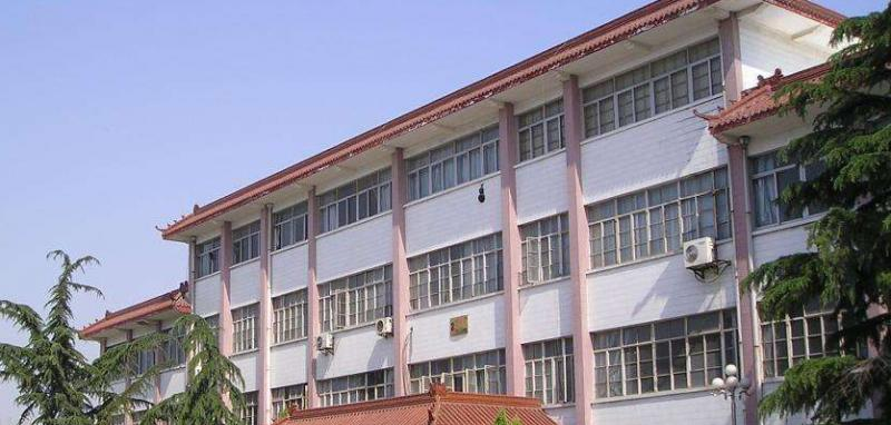 江苏侯集中学网站