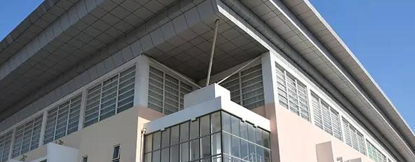 華一劍橋國際學??孔V嗎2