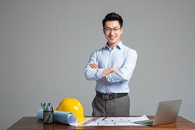 从事室内设计工作,想系统学习技能、转型高级设计师的人员