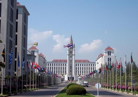 易三仓大学