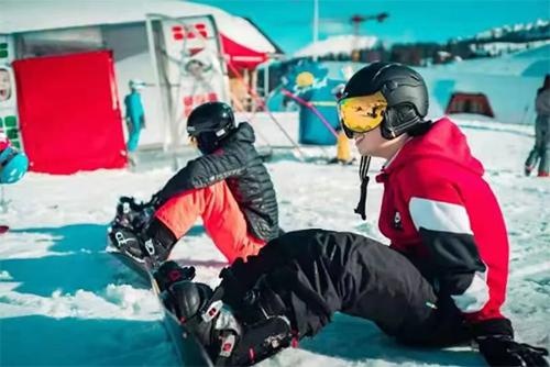 瑞士阿尔特多夫国际学校滑雪课堂