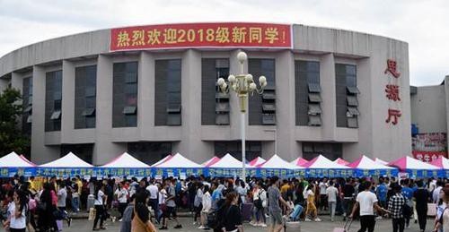 南充职业技术学院地址在哪里